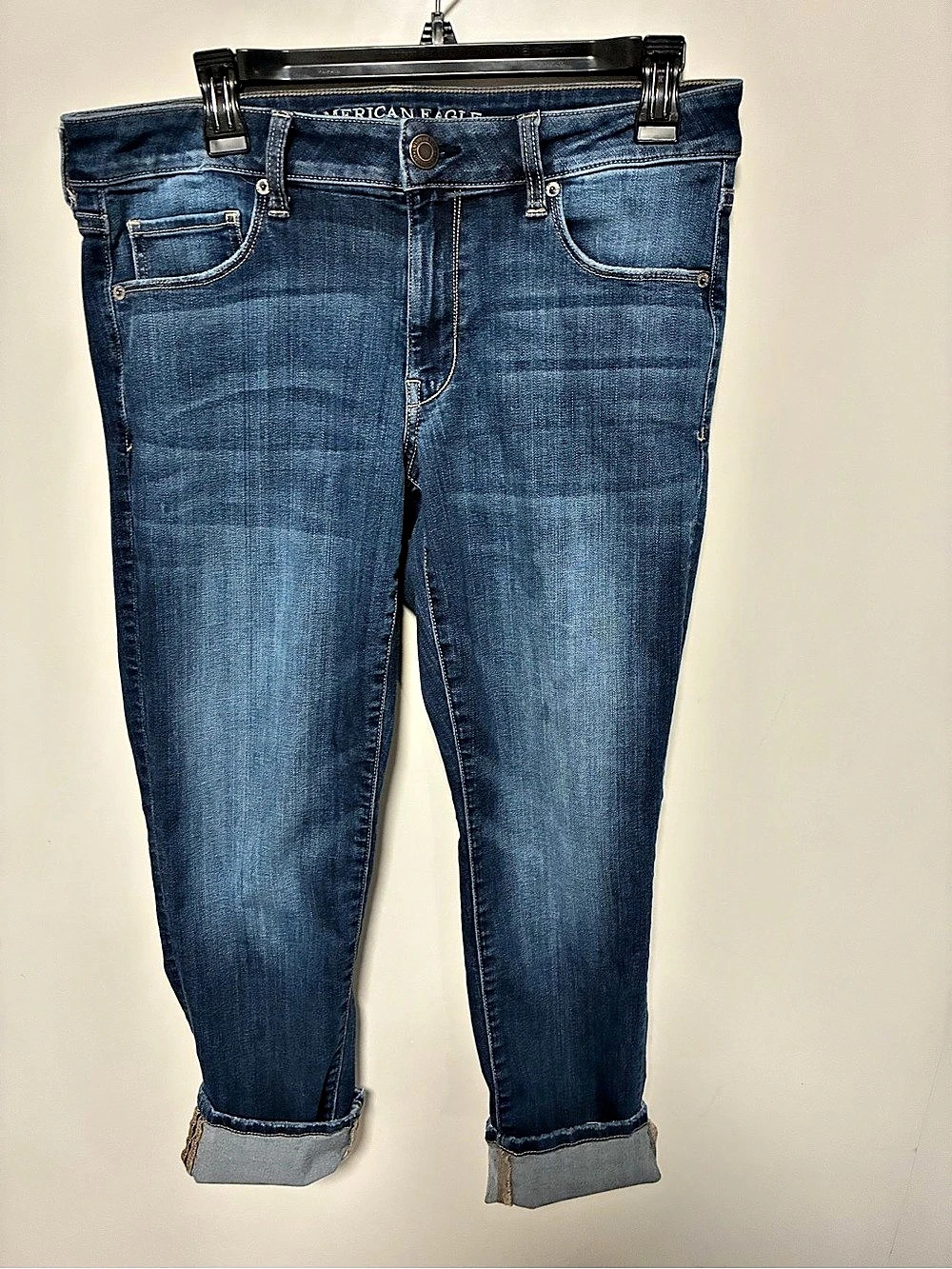 American Eagle  Super Stretch Cuffed Jeans Short Size 12